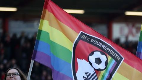 La Premier League reconoció a la comunidad LGBT en un encuentro del Bournemouth.