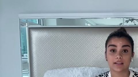 Clarissa Molina desde su cama