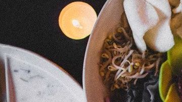 La lentejas no solo se comen en sopa o caldo, son perfectas para ensaladas cálidas, acompañar pescado, panes y con batata.