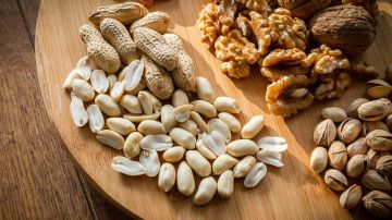 Los cacahuates te proporcionan magnesio, fósforo, cobre, manganeso y selenio.