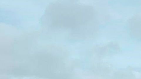 SAN203. PUEBLOVIEJO (COLOMBIA), 06/07/2020.- Fotografía cedida por la Alcaldía de Puebloviejo del momento en que se incendia un camión cisterna este lunes en Puebloviejo (Colombia). Al menos siete muertos y decenas de lesionados dejó este lunes el incendio de un camión cisterna cargado de gasolina que se volcó en la carretera entre las ciudades colombianas de Barranquilla y Santa Marta, informaron las autoridades. EFE/ Fabián Obispo Borja / ALCALDIA PUEBLOVIEJO /SOLO USO EDITORIAL/ NO VENTAS