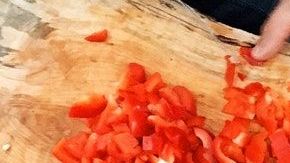 Promueve una dieta compuesta principalmente de frutas, verduras, frijoles, legumbres, granos y nueces.