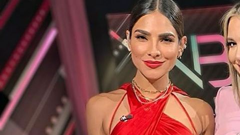 Alejandra Espinoza y Elizabeth López