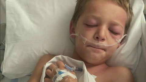 Zane Wampler de Tavernier tiene 8 años y está ingresado en el hospital infantil Nicklaus.