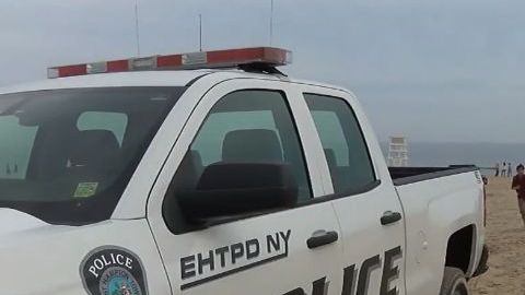 El avión se estrelló a unas dos millas de la costa, cerca de la playa Indian Wells de Long Island.