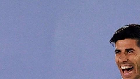 Marco Asensio celebra el segundo gol merengue.