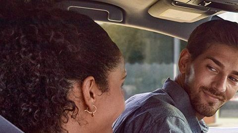 Amazon Echo Auto cuenta condiferentes skills para que puedas configuarlo como más te guste.