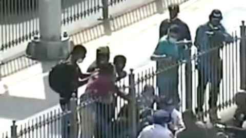 Parte de los enfrentamientos en el puente