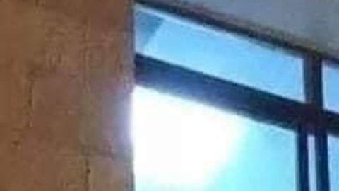 Las autoridades de Salud han prohibido la interacción de pacientes con COVID-19 con familiares y amigos.