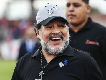 Diego Armando Maradona dirigió a los Dorados de Sinaloa.