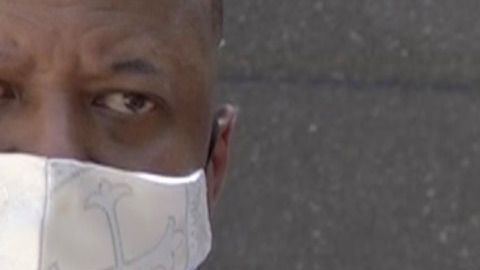 El jefe de policía de la ciudad de Miami, Jorge Colina, durante una conferencia de prensa el domingo para hablar de los arrestos en las manifestaciones.