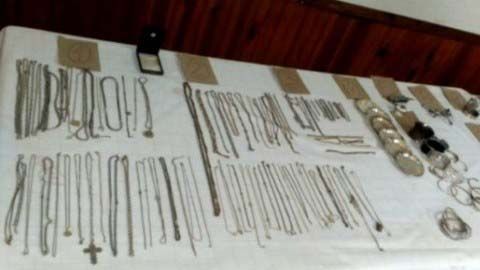 El pescador teme que las autoridades se queden con el botín.