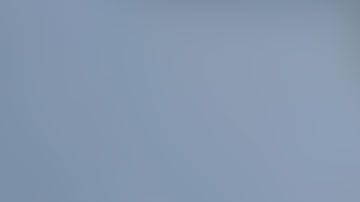 Las autoridades están pidiendo la ayuda de la población para encontrar a los padres o a los tutores del menor.