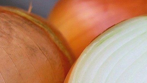 La cebolla, ingrediente culinario que sirve para los rituales.