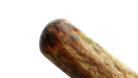 La mujer no se tentó el corazón con esta pareja.