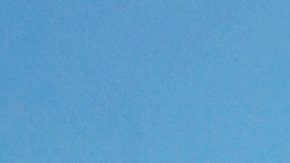 El policía logró calmar al pequeño que se vio inmiscuido en el incidente.