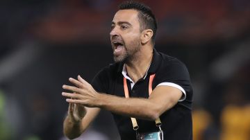 Xavi se está preparando como entrenador en el fútbol de Qatar.