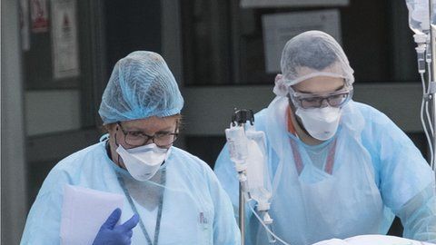 Se puede estimar cuándo estamos frente a una potencial pandemia, dice el profesor Andrew Natsios.