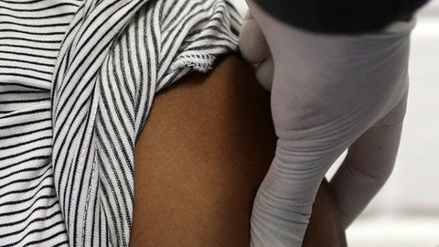 "Es solo la fase 3 de los ensayos clínicos la que realmente te dice que la vacuna es capaz de prevenir que ocurra la infección".