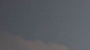 Bomberos de Ventura trabajan para extinguir el Lake Fire.