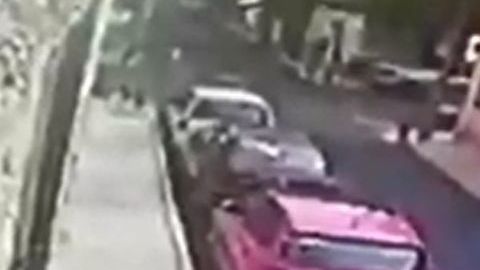 El sujeto escapó tras cometer el ilícito.