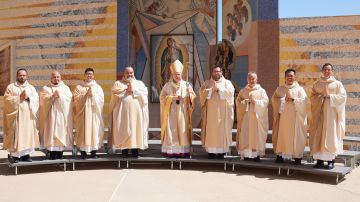 Nuevos sacerdotes en la Arquidiócesis de Los Ángeles. (Cortesía Arquidiócesis de Los Ángeles.)