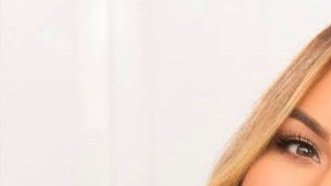 La artista dice que desde que lleva un régimen alimenticio estilo 'keto' ha reducido varias pulgadas. Foto: Cortesía Simon and Schuster