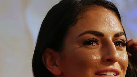 Sonya Deville inspiró a Tegan Nox a salir del closet.