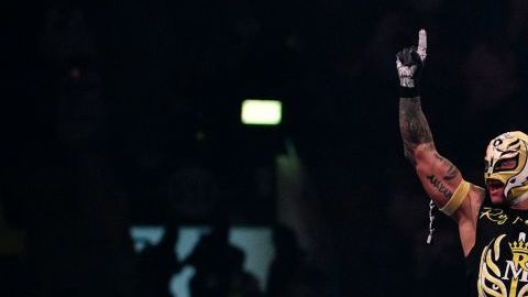 Dominik tratará de continuar el legado de Rey Mysterio en la WWE.