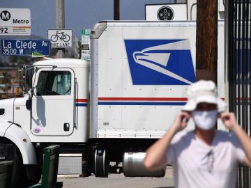 Para solicitar empleo con el Servicio Postal de Estados Unidos debe tener 18 años o más.