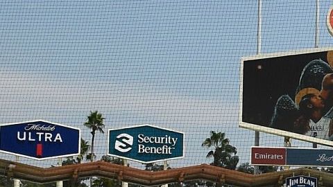 Los Angeles Dodgers le hicieron un gran homenaje a Kobe en su partido del domingo.