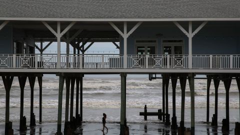 La tormenta Laura podría ser devastadora para Texas y Luisiana