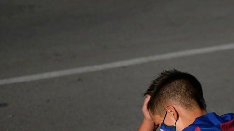 Un niño se lamenta la ausencia de Lionel Messi.