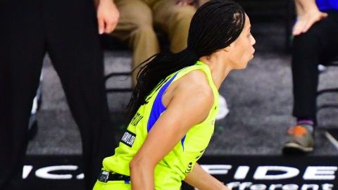 New York Liberty vs Dallas Wings.