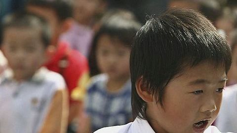 En China se acostumbra que los niños desde pequeños aprendan artes marciales.