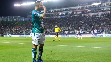 Luis 'Chapito' Montes festejando un gol con León.