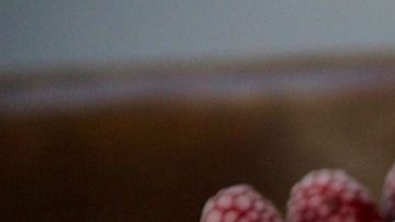 Puedes cambiar el sabor del helado y cubrir con tus ingredientes favoritos.