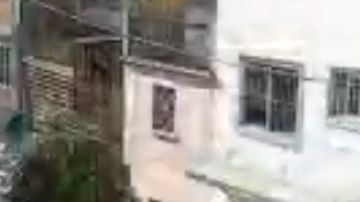 VIDEO: Caen padre e hijo por atropellar a hombre y luego rematarlo a machetazos