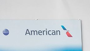 Varias aerolíneas se han visto obligadas a suspender o despedir a buena parte de su personal.