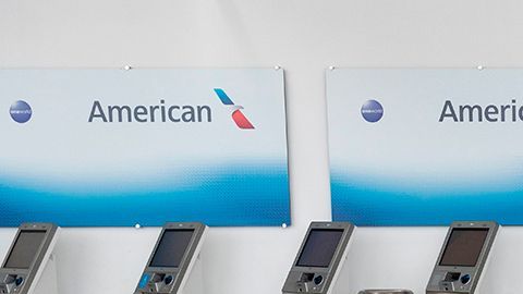 Varias aerolíneas se han visto obligadas a suspender o despedir a buena parte de su personal.