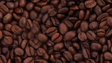 El café es una bebida estimulante y el alcohol es un depresor.