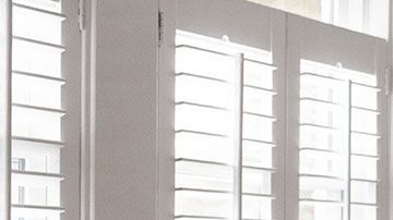 Algunos analistas sugieren que estas órdenes ejecutivas no dan soluciones concretas a los problemas de vivienda.