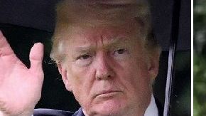 El presidente Donald Trump, el abogado George Conway y la asesora Kellyanne Conway.