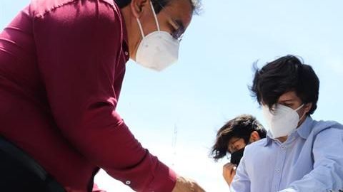 Recolectan firmas para enjuiciar a expresidentes.