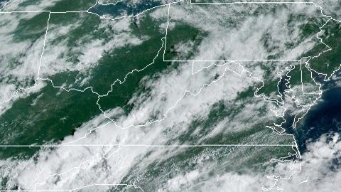 La tormenta Isaías volvió a ser huracán.