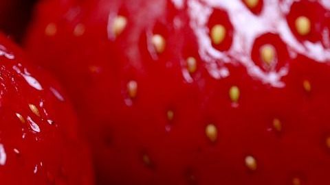 La mayoría de las frutas contienen mucha agua y fibra para equilibrar su azúcar natural, que se llama fructosa.