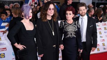 Ozzy y Sharon Osbourne con sus hijos Kelly y Jack.
