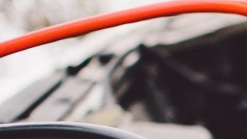 La batería de un auto también necesita de mantenimiento para optimizar su vuda útil.