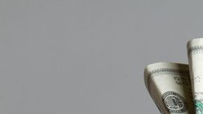 Apenas $250 en ahorros permiten a las familias tener un útil colchón para emergencias./Shutterstock