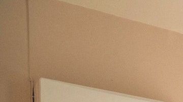 El edificio donde residía el hombre de 35 años con el cadáver de su madre muerta.